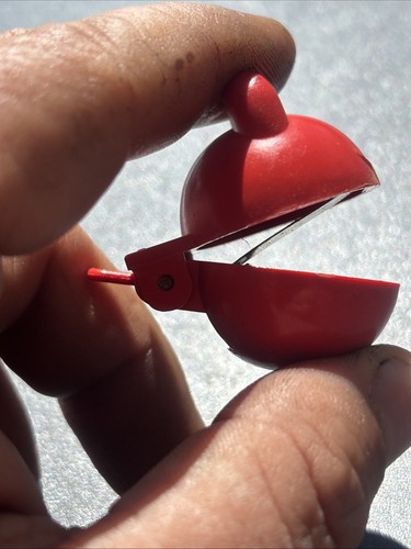 Vintage Red Frog Shaped Plastic Clicker Click Toy McDonald’s/Fidget/Click Toy - Picture 7 of 13
