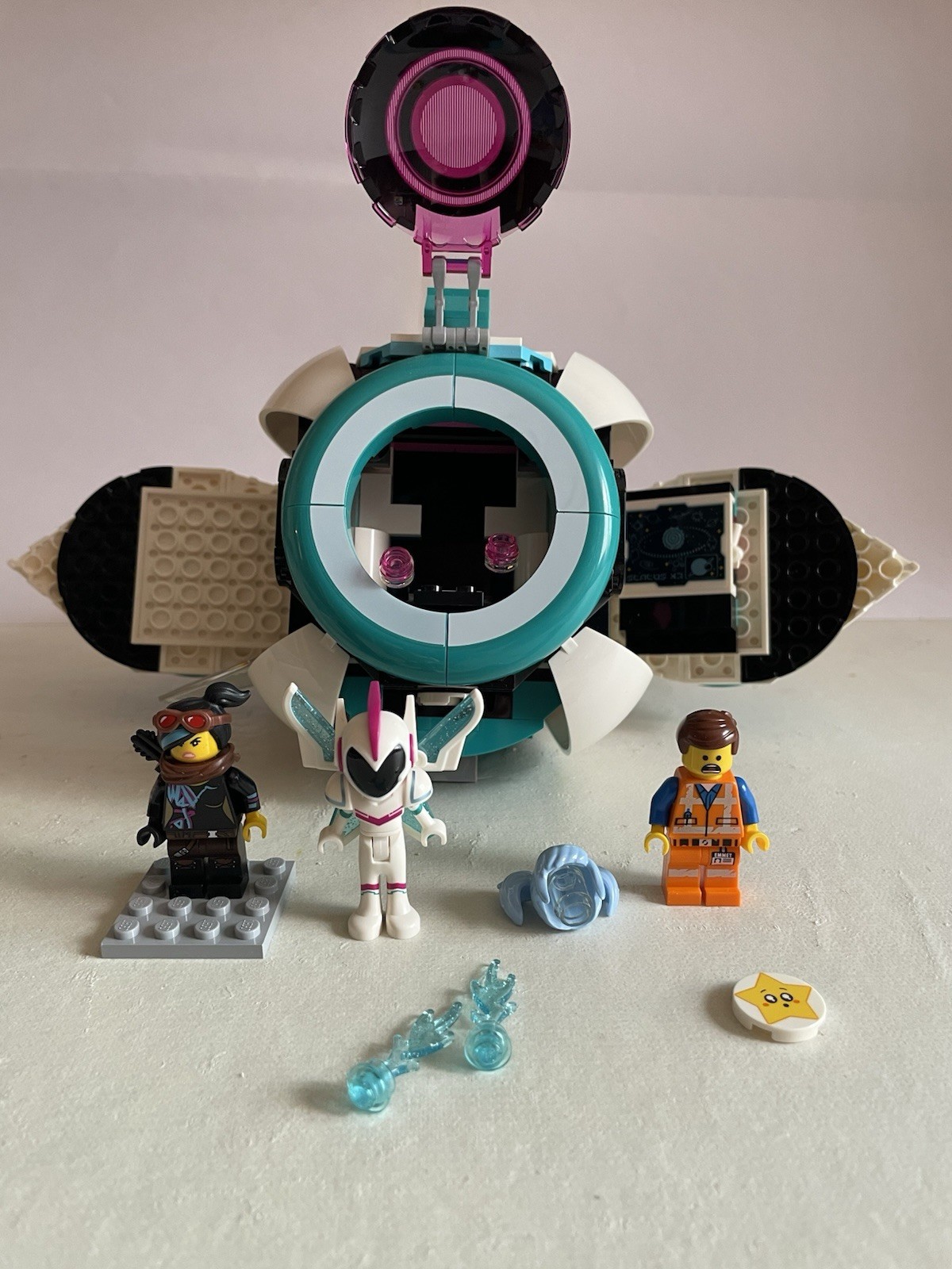 Lego 70830 De LEGO PELÍCULA Nave Espacial Systar de Sweet Mayhem