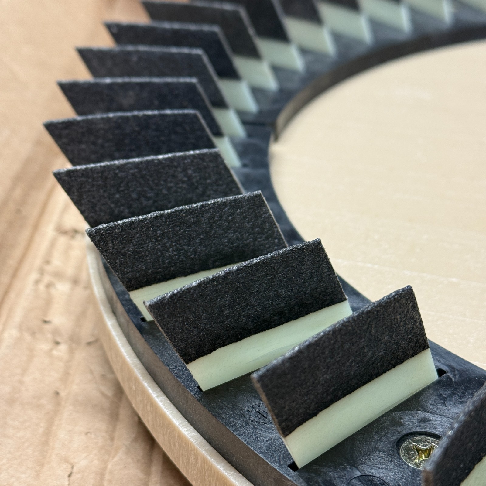 NOS DIAMABRUSH 912001220 Polymer Polishing Abrasive Pad 100 Grit 20" Diameter