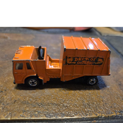 Hot Wheels 1956 Ford Trash Truck Diecast Orange Mountain Dew 1:64 1982