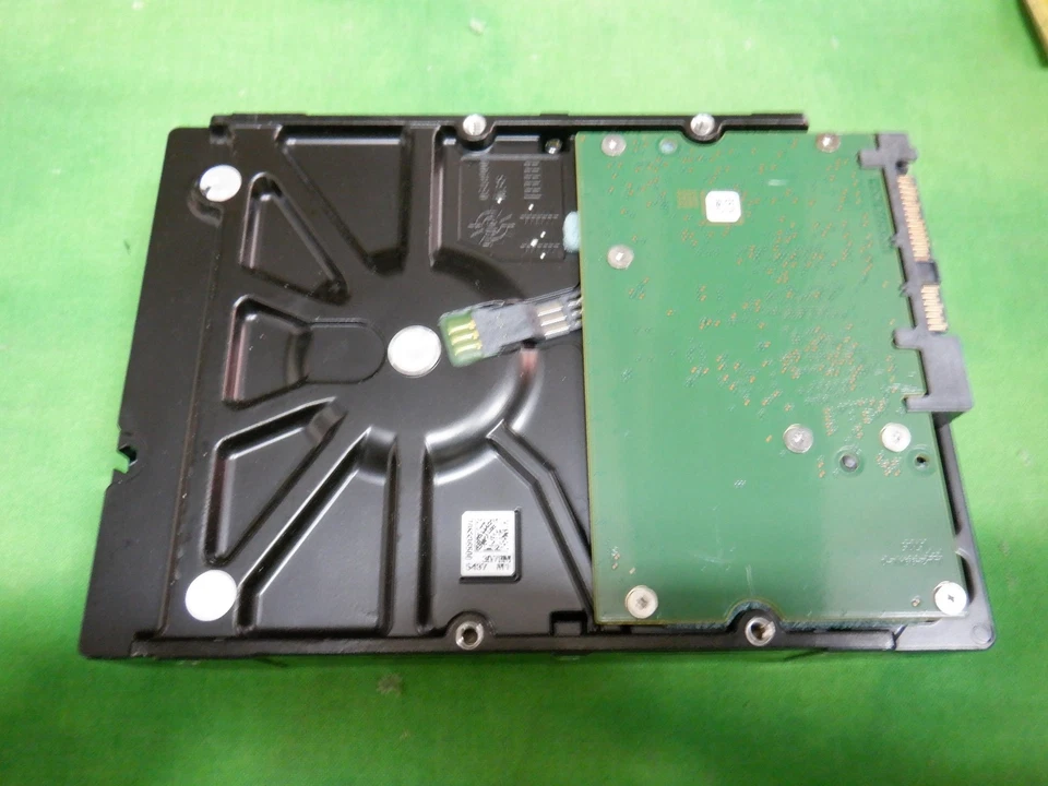 ST6000NM0095 Seagate 6TB 7.2K 12Gb/s SAS 3.5" Hard Drive - Image 3 of 3