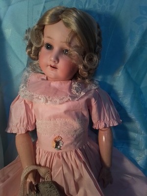 Antique Heubach Koppelsdorf  250-3. 24  Doll 