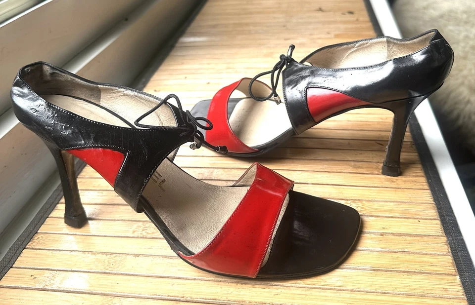 Chanel Rojo Negro Brillante Charol Op Art Geométrico Sandalias/Tacones Zapatos.38 Foto 2 de 4