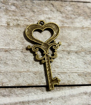 Heart IN KEY Pendant 真鍮 Heart Skeleton Key Pendant Antiqued Bronze Old Fashioned Steampunk