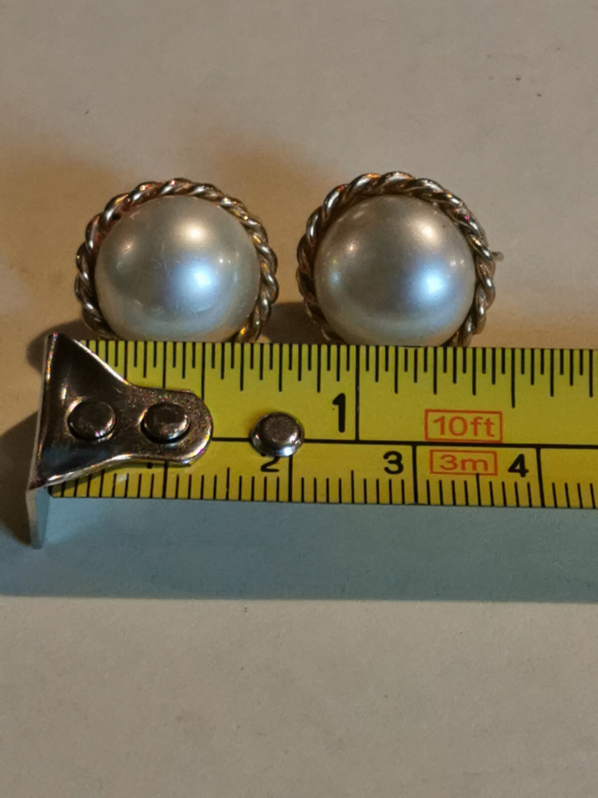 Vintage MAJORICA Gold Tone Mabe Pearl Clip On Earrings Gem