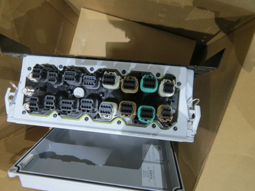 Genuine John Deere OEM Electronic Field connect gateway service PFA10391 - Picture 2 of 8