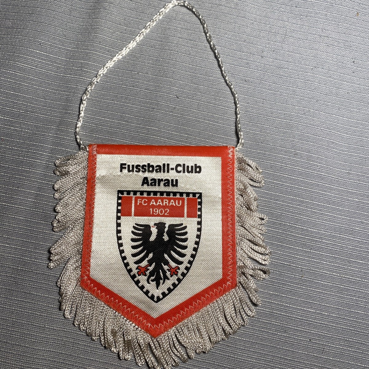 petit FANION / WIMPEL PENNANT ) FUSSBALL CLUB AARAU * SUISSE