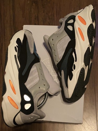 yeezy 700 wave runner size 8.5