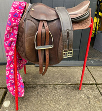 Brown Leather 16?Dressage Saddle with Stirrup Leathers & Stirrups