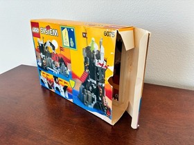 LEGO Castle: Wolfpack Tower (6075) - 100% Complete w/ Box & Instructions - Rare