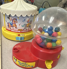 Lot de carrousel Disney Wonderful World of Disney Gumball Machine Dreamtime