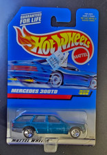 Hot Wheels 1998 Mercedes 300TD #606 R27-2