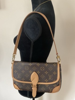 Louis Vuitton Monogram Diane Bag- Fuchsia Interior- Short Strap