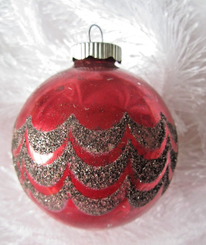 Vintage 2.5" MERCURY RED GLASS ROUND BALL Christmas ORNAMENT Mica Stenciled
