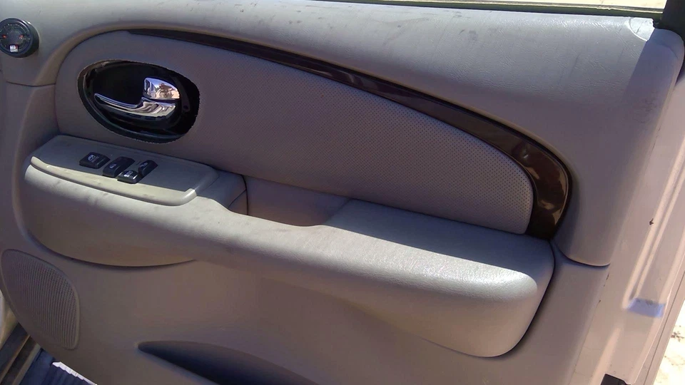 2004 Buick Rainier Passenger Right Front Inside Door Trim Panel Only Pewter 952 - Image 3 of 4