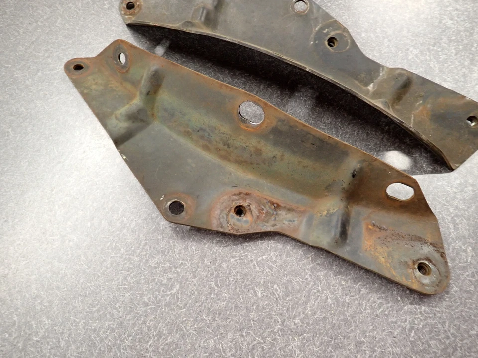 1963 1964 1965 Buick Riviera Hood Hinge Brackets 63 64 65 Pair Mounting Brackets - Image 2 of 4