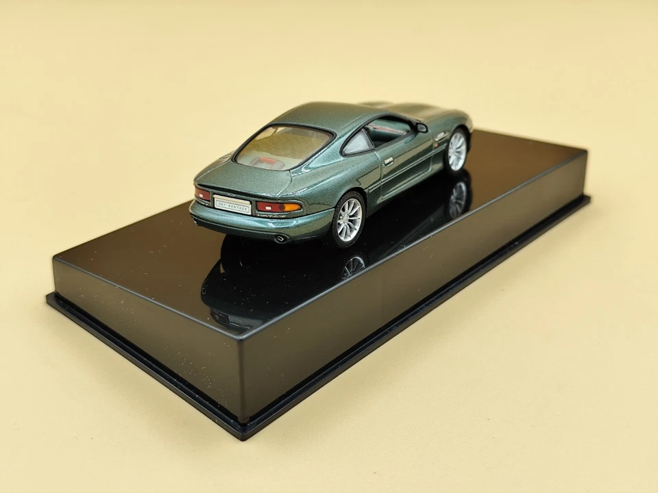 1/43 Aston Martin DB7 V12 Vantage Vert 1999 AutoArt ref: 50204 - Photo 2/3