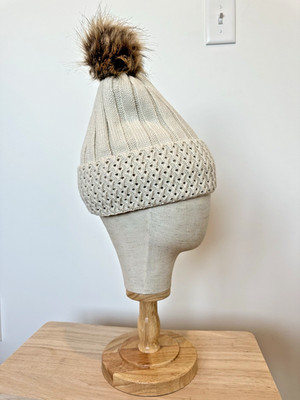 Tahri Plush Off White Chunky Rib Knit Beanie Faux Fur Pom Hat