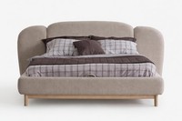 Polsterbett Mit Sanften Kurven, Holzbeinen Und Modernem Design