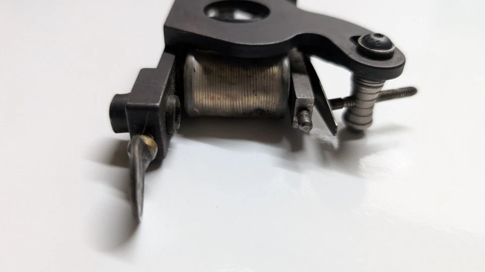 Máquina de tatuaje vintage Foto 4 de 4