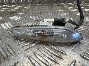 BMW X1 E84 Kotflügelblinker vorne links 7253326 2.00 Diesel 130kw 2011 30522800