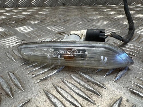 BMW X1 E84 Kotflügelblinker vorne links 7253326 2.00 Diesel 130kw 2011 30522800