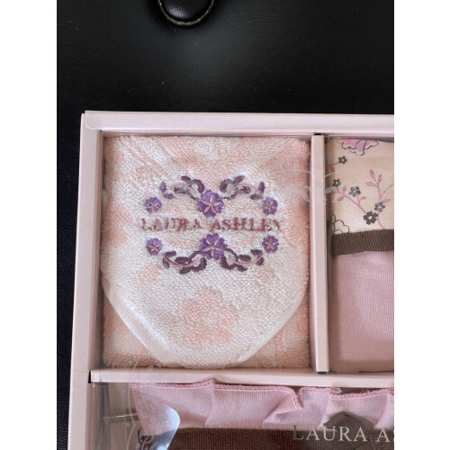 LAURA ASHLEY GIFT SET | eBay