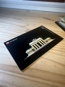LEGO ARCHITECTURE: Brandenburg Gate (21011) Used With Instructions 100% Complete