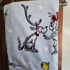 Grinch Holiday Blue Plush Throw 50x70