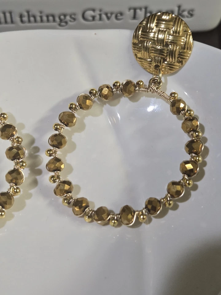 Pendientes colgantes de cristal. con postes de acero inoxidable. Hecho a mano. Foto 3 de 4