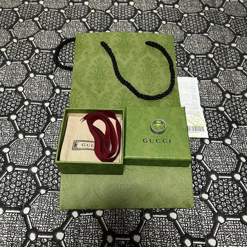 Gucci Interlocking Flower Ring Size 13 Lightly Us… - image 3