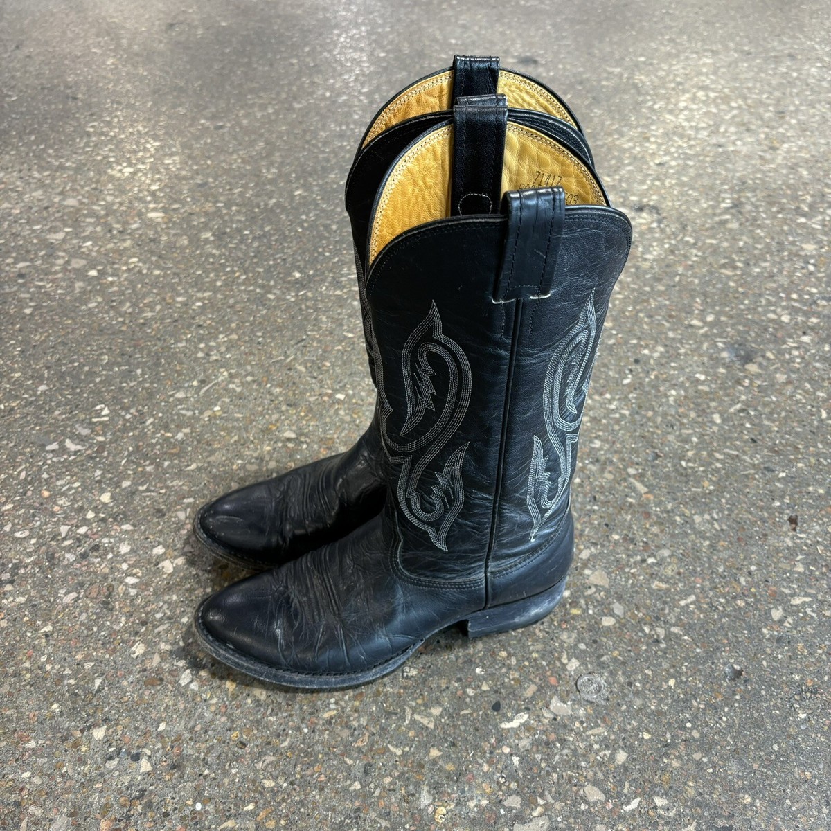 Nocona Boots Mens Black Grey  Cowboy Western Boots Size 8.5 D Made in USA Vintage Nocona Boots Size 8.5D Gray Black Leather Western  main image 4