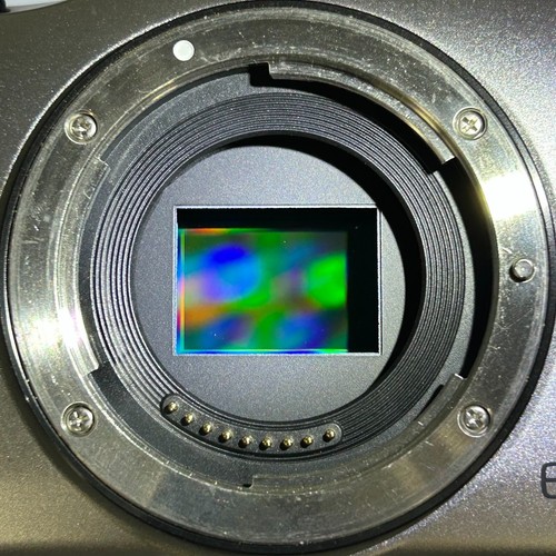 Canon EOS M 22mm F2 Mirrorless Camera From Japan - Picture 3 of 9