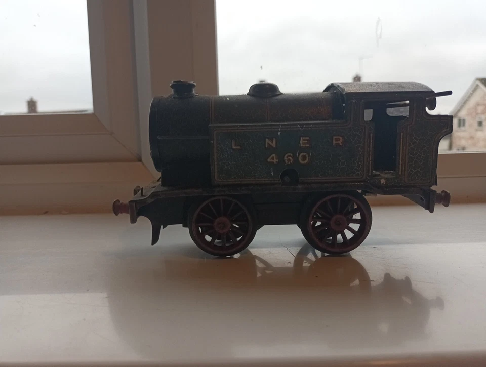 Hornby O Gauge Tank Locomotive Type 101 LNER 460 used , Green - Image 2 of 4