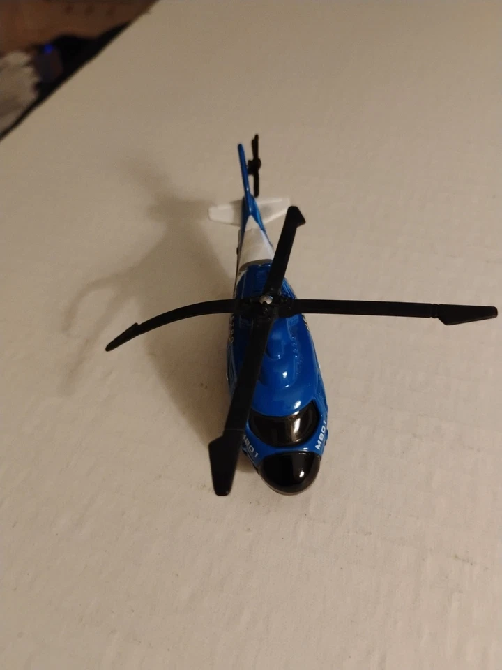 Matchbox 2001 Police Metro Base Rescue Helicopter #MB01 - Image 3 of 4