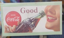 RARE ENSEIGNE VINTAGE EN CARTON COCA COLA 1957, FILLE DISANT "BON", ANCIENNE, LIVRAISON GRATUITE