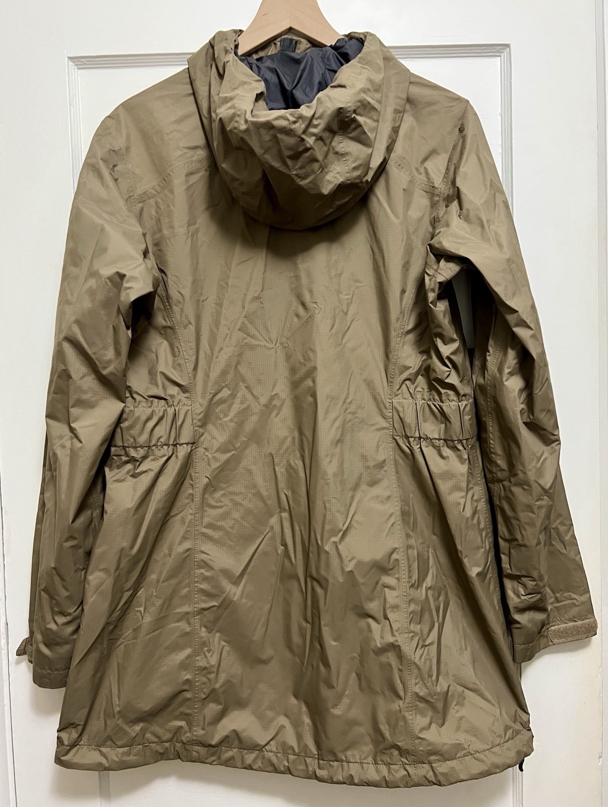 EUC Mountain Hardware Women’s Light Jacket/Shell … - image 3