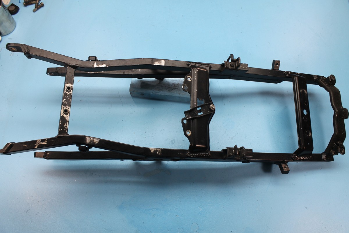バブリアボディ 575 01-02 KAWASAKI NINJA ZX6 REAR SUBFRAME BACK SUB FRAME STR8 | eBay