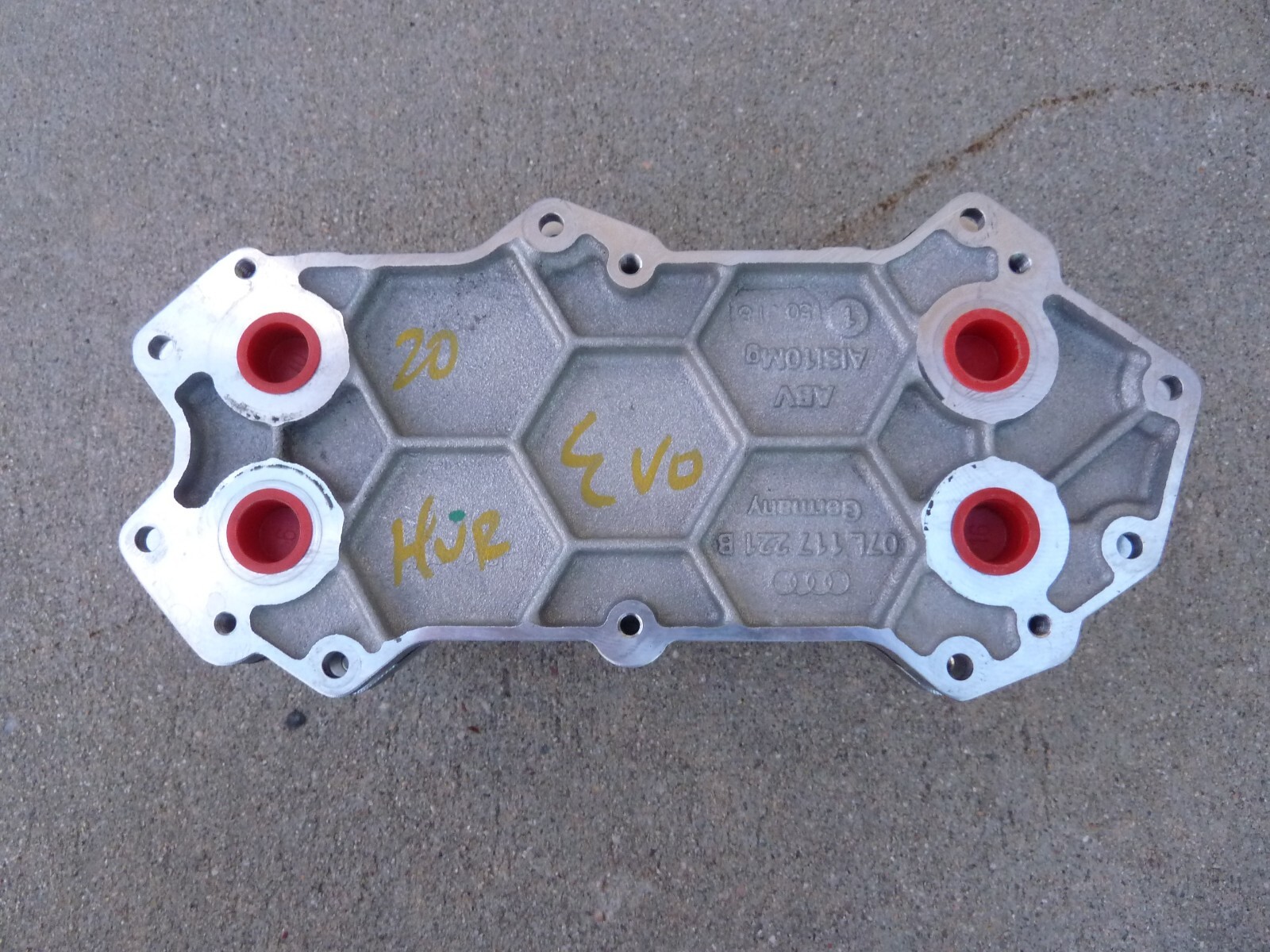Lamborghini Huracan EVO Engine Motor top Oil Cooler Heat exchanger R8 V10
