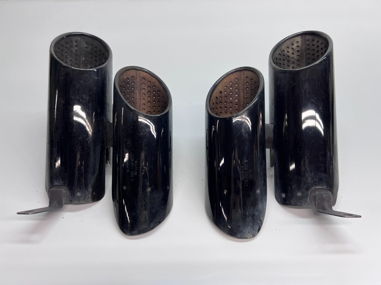 LAMBORGHINI HURACAN EXHAUST TAIL PIPE TIPS SET BLACK OEM 4T0253697B 4T0253698B