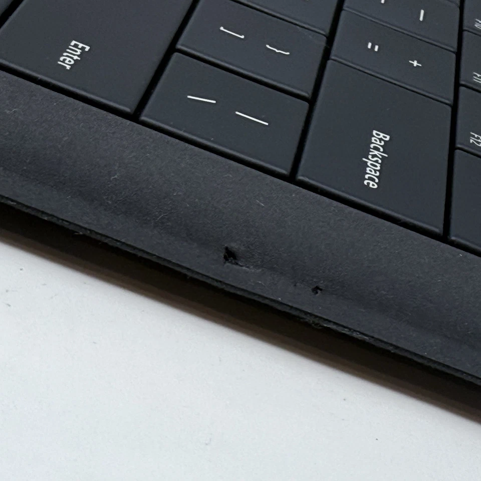 Funda tipo Microsoft modelo 1709 para Surface Pro Foto 4 de 4