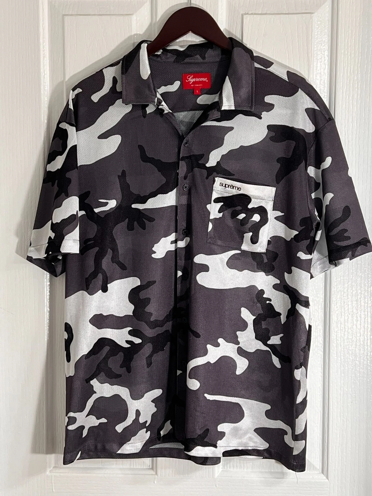 Chemise manches courtes en maille camouflage suprême boutonnée camouflage noir grand L FW20