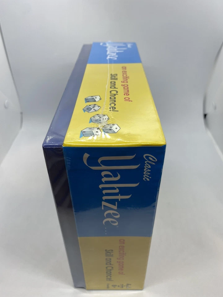 Clásico Yahtzee, un emocionante juego de habilidad y oportunidad juego de dados familiares divertido Foto 3 de 4