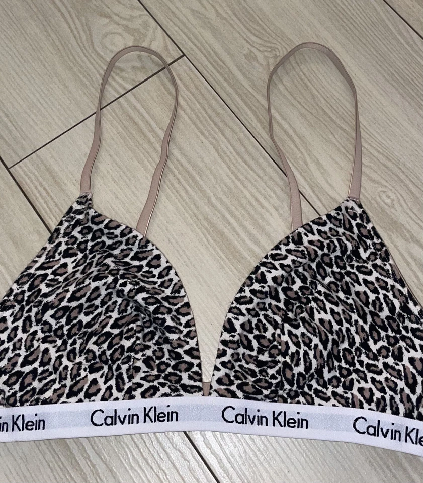 Sujetador Bralette Triángulo Carrusel Calvin Klein QP1342O Mujer S Estampado Animal Pequeño Foto 3 de 4