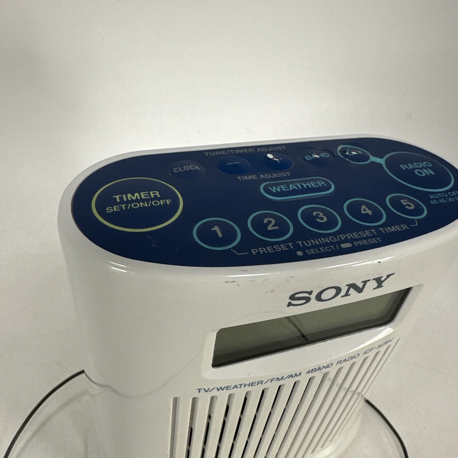 Sony Shower Mate FM/AM 4 Band Radio TV Weather ICFS79V White. Works