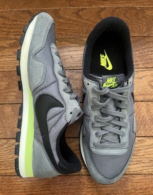 Nike Air Pegasus 83 Women s 12/Men s 10.5 Sneakers Shoes Kicks Cool Grey/Volt