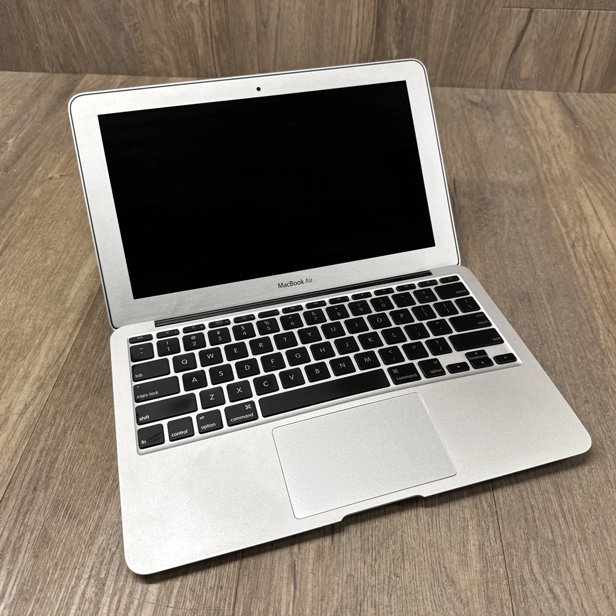 MacBookAir 2011 11インチ Core i5 4G 64GB Apple MacBook Air 11-Inch Mid 2011 i5 1.6GHz 4GB RAM 60GB HDD