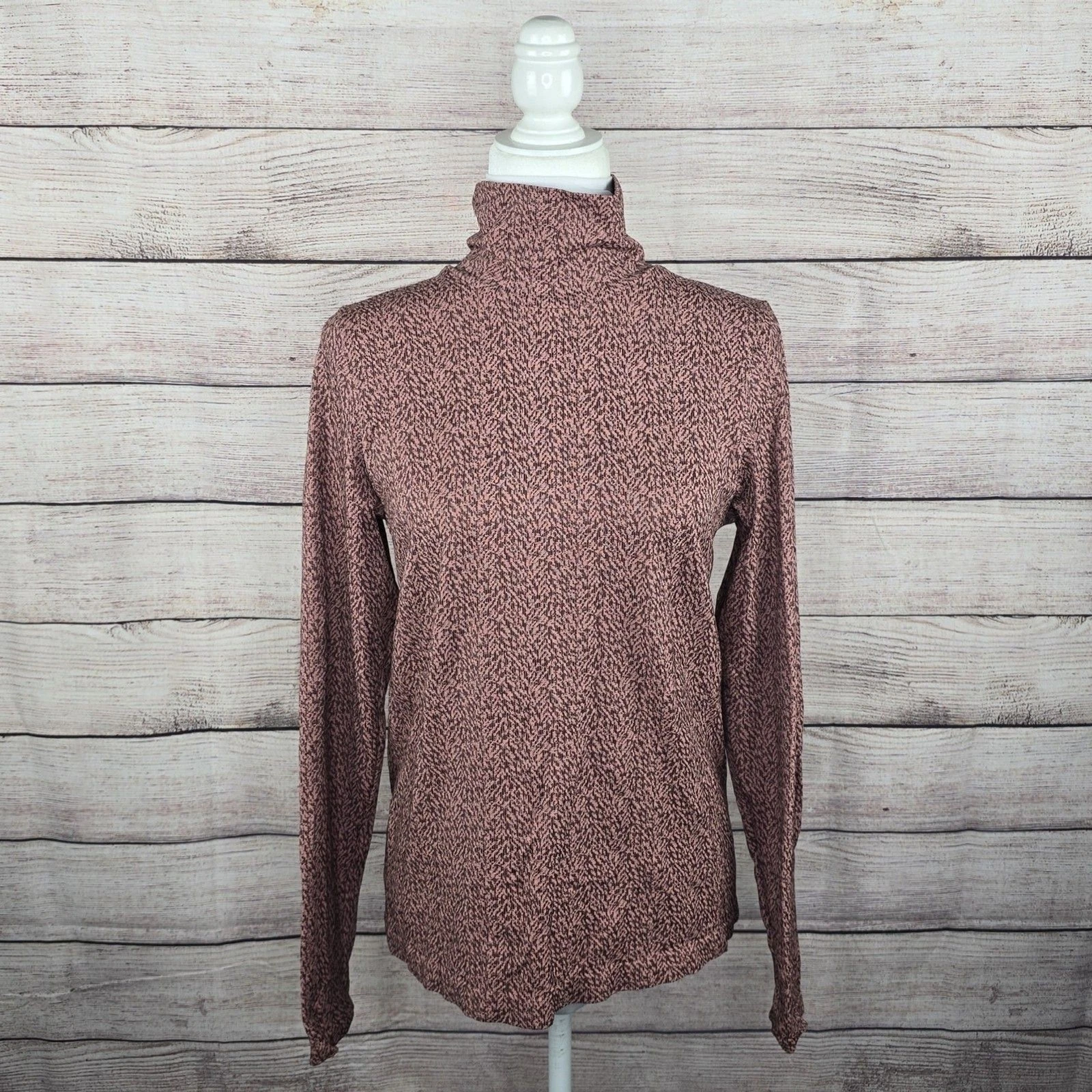 Athleta Flurry Seamless Turtleneck Top Base Layer Conch Pink Large