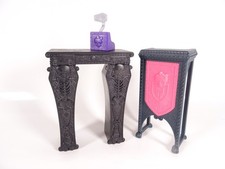Barbie Monster High 2 Steh-Tische für DeadLuxe Monster-Schule Mattel rar (19825)