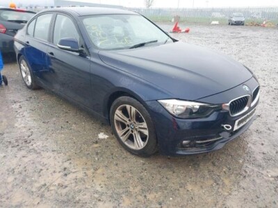 Eine Mutter BMW F30 330e 2016-2018 Hybrid Plugin B48B20 A89 Imperialblau Bruch